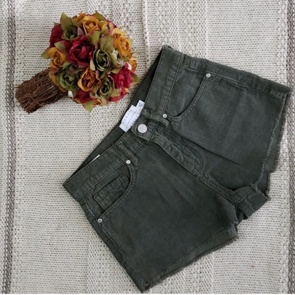 Kendall & Kylie Pants - Kendall+Kylie Corduroy Raw Edge Shorts